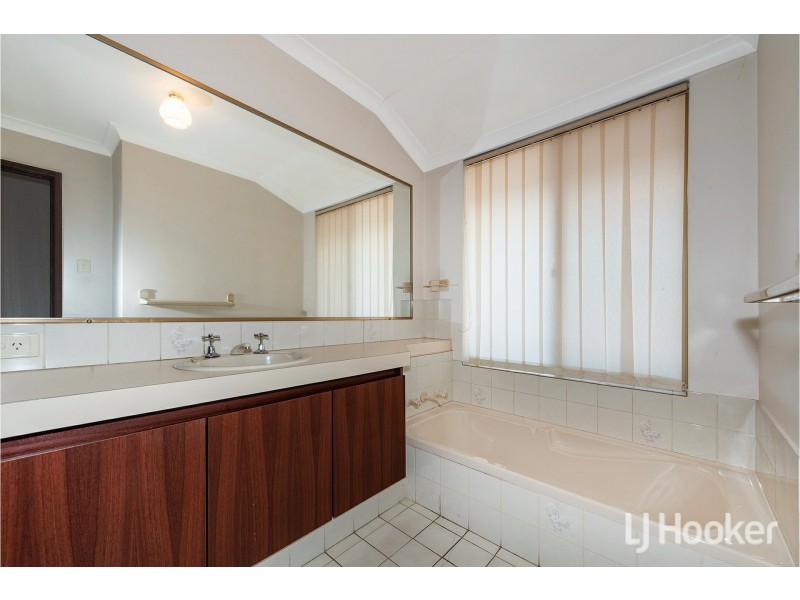 16 Geographe Way, Thornlie WA 6108