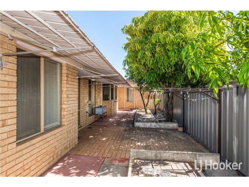 16 Geographe Way, Thornlie WA 6108