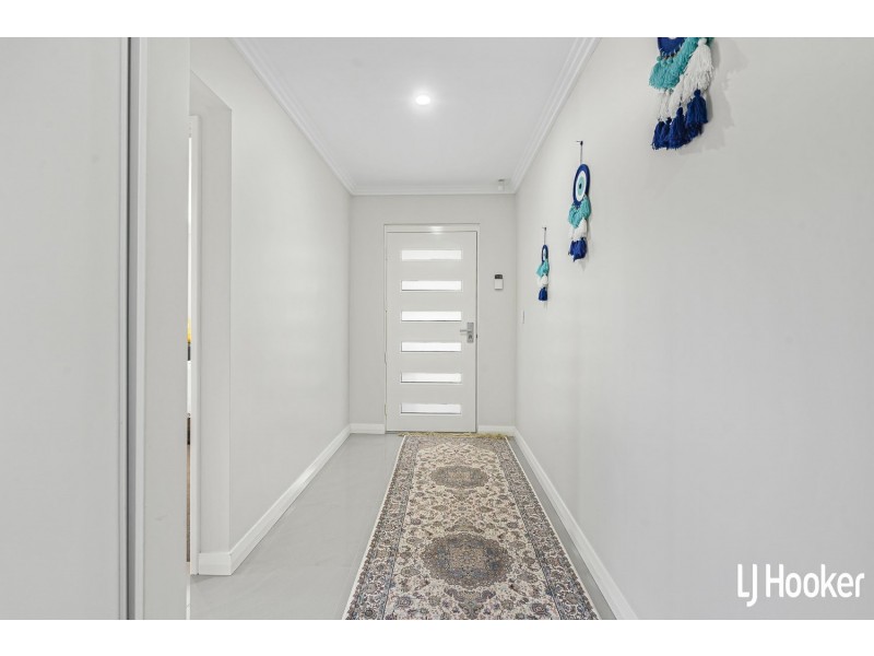 45 Spring Road, Thornlie WA 6108