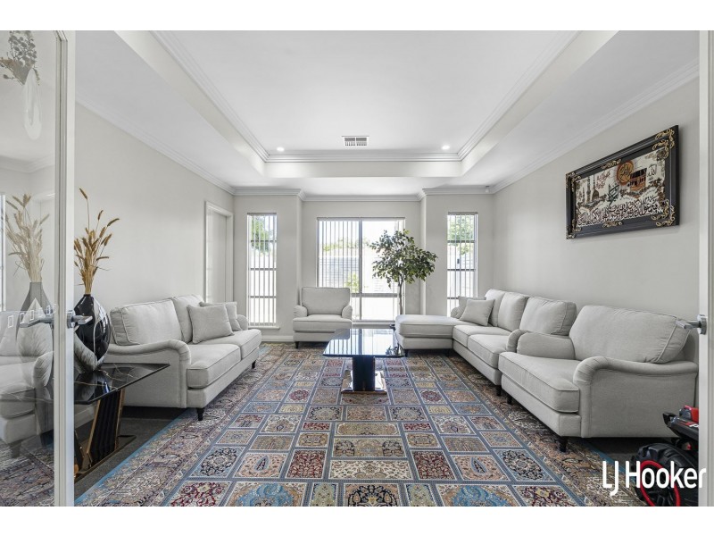 45 Spring Road, Thornlie WA 6108