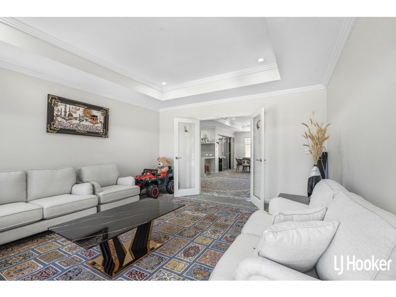 45 Spring Road, Thornlie WA 6108