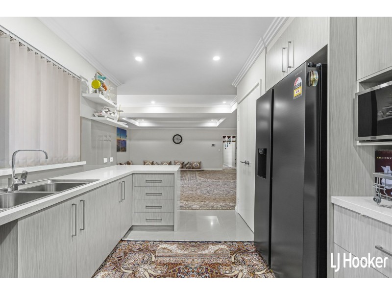 45 Spring Road, Thornlie WA 6108