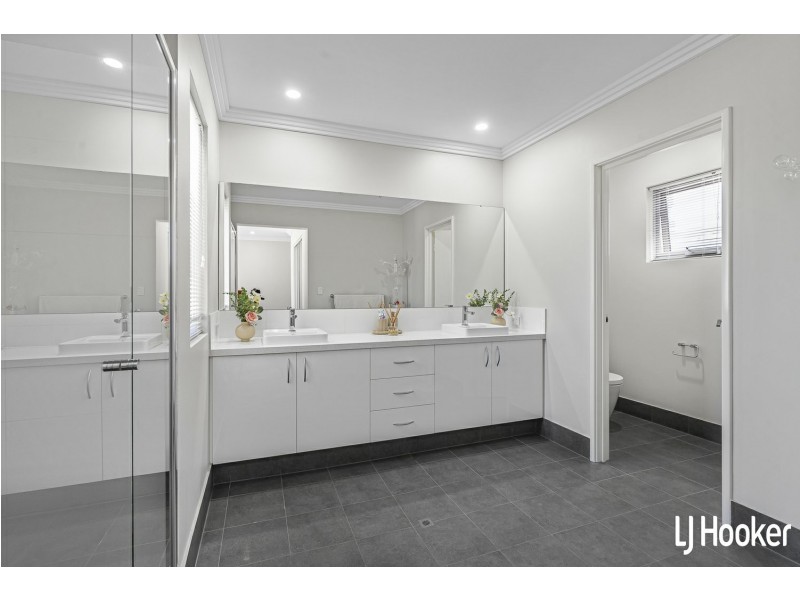 45 Spring Road, Thornlie WA 6108