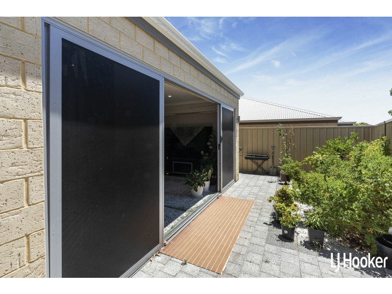 45 Spring Road, Thornlie WA 6108