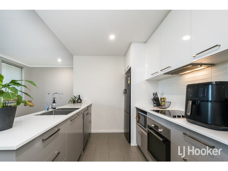 1/35 Honeywood Avenue, Wandi WA 6167