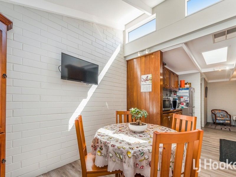 20 Currawong Way, Thornlie WA 6108