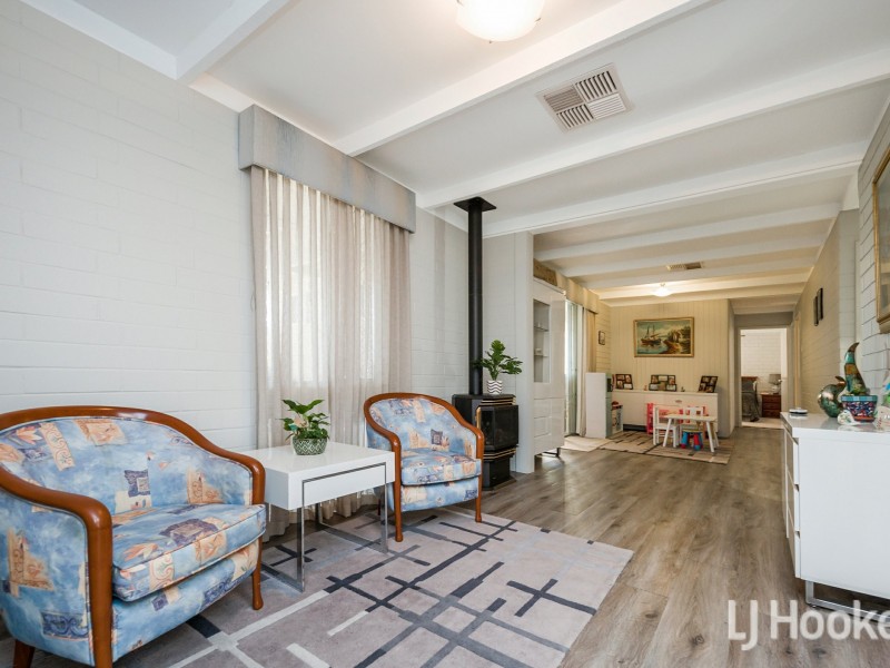 20 Currawong Way, Thornlie WA 6108