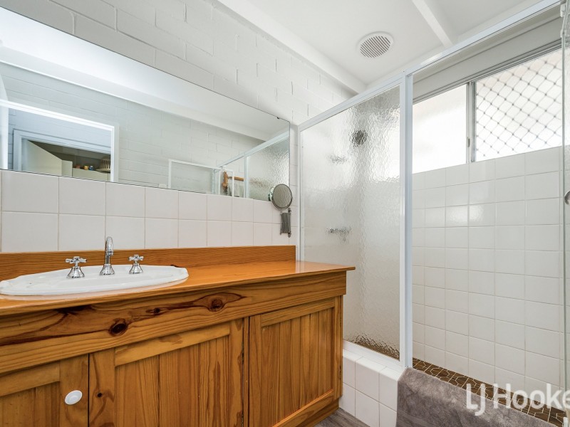 20 Currawong Way, Thornlie WA 6108