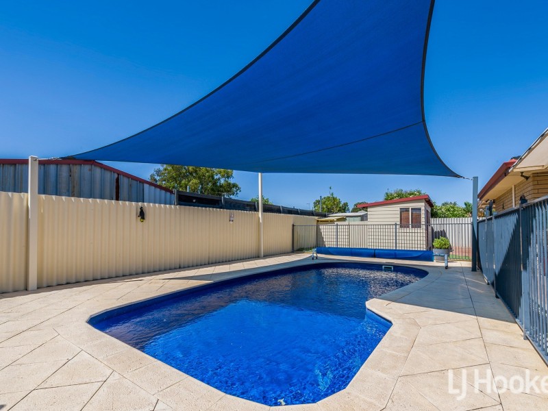 20 Currawong Way, Thornlie WA 6108