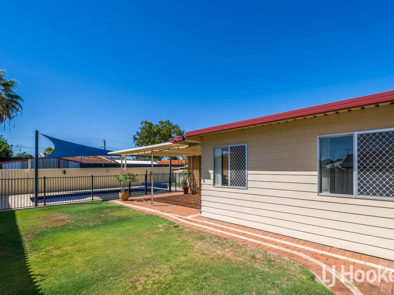 20 Currawong Way, Thornlie WA 6108