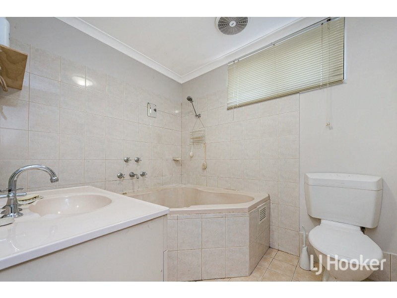 7 Exon Court, Camillo WA 6111