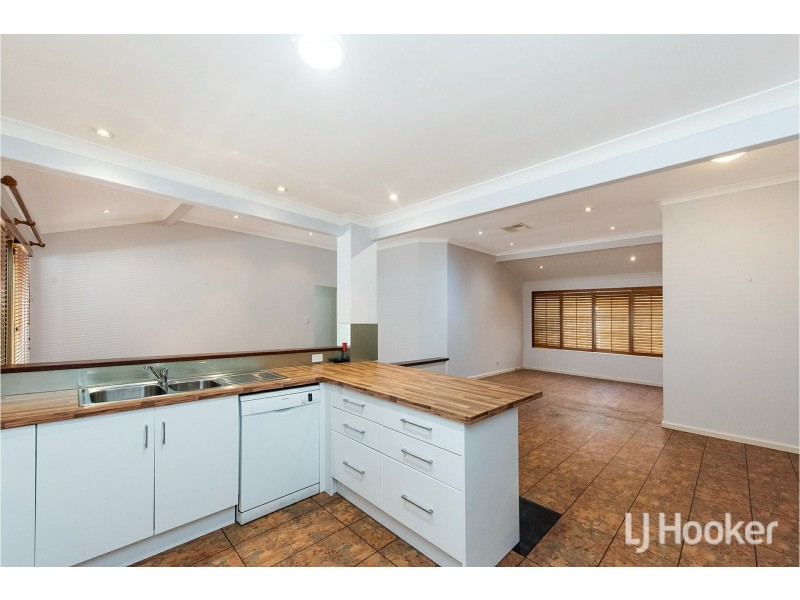 3 Rossell Place, Atwell WA 6164