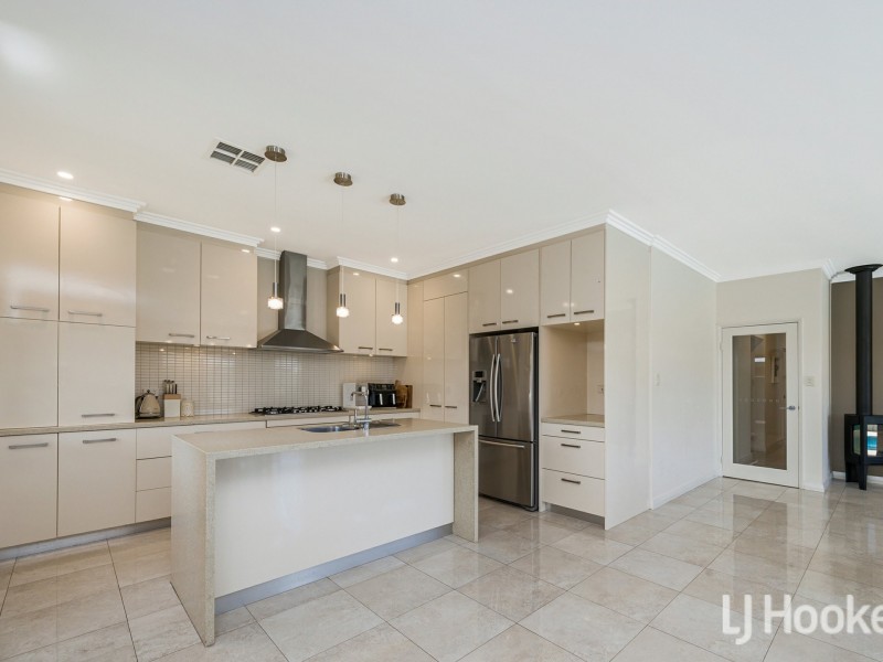 37 Drysdale Gardens, Wandi WA 6167