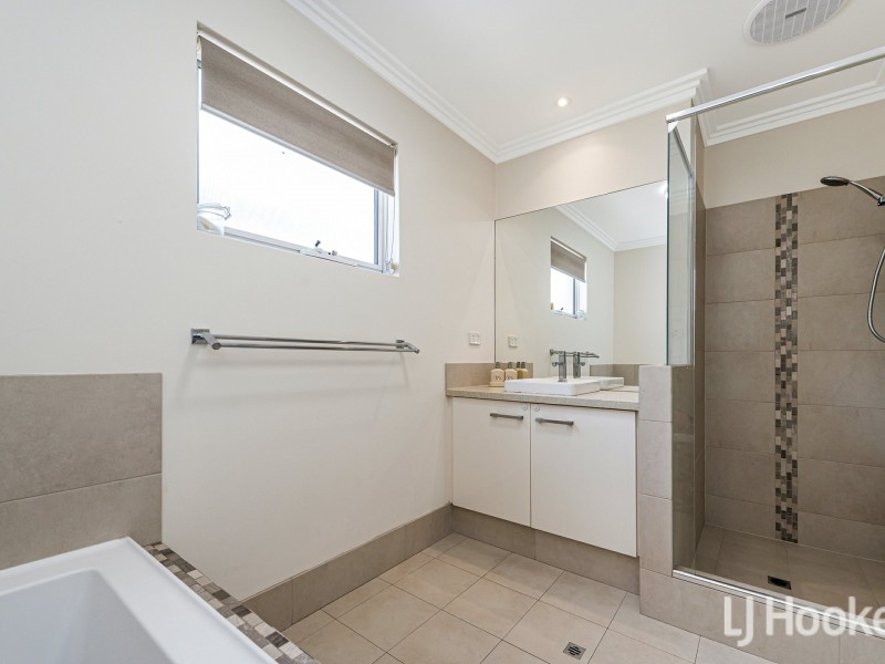 37 Drysdale Gardens, Wandi WA 6167