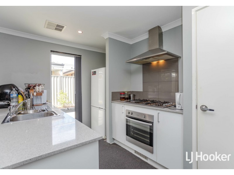 35 Fringed Way, Piara Waters WA 6112