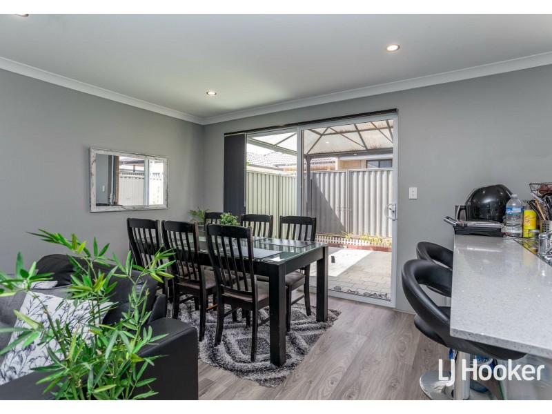 35 Fringed Way, Piara Waters WA 6112