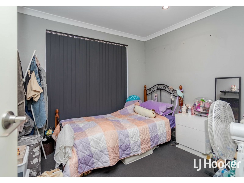 35 Fringed Way, Piara Waters WA 6112