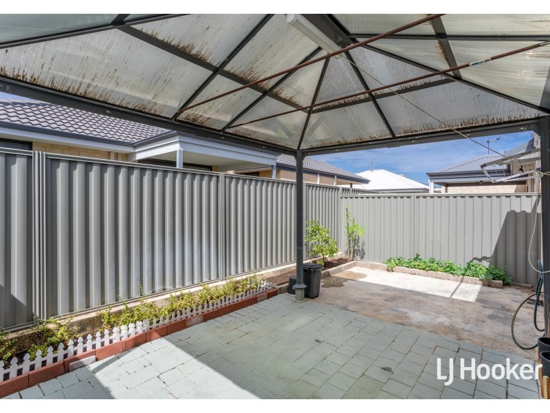 35 Fringed Way, Piara Waters WA 6112