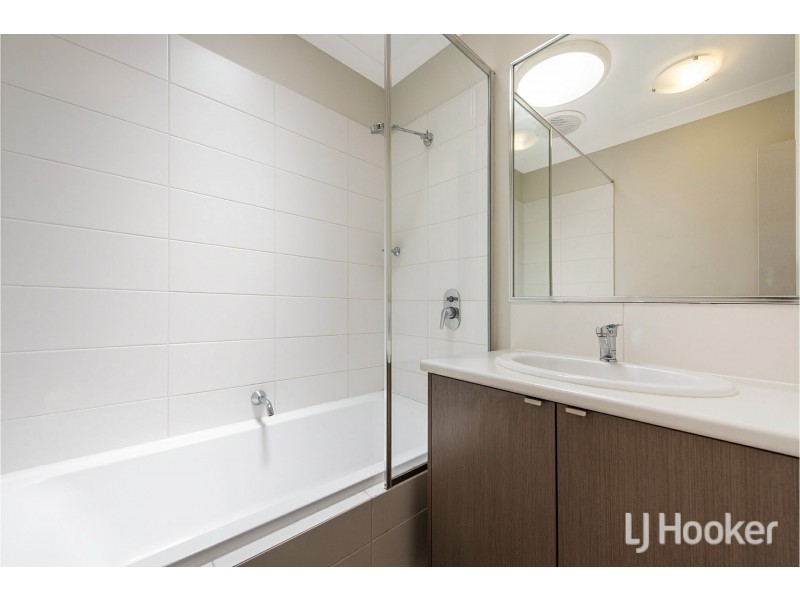 10/18 Gowrie Approach, Canning Vale WA 6155