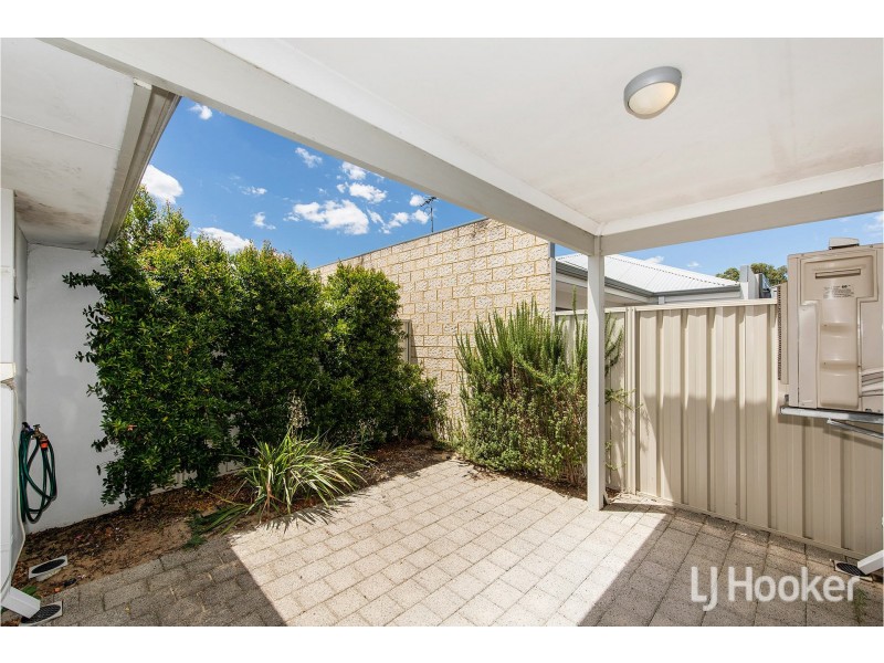 10/18 Gowrie Approach, Canning Vale WA 6155