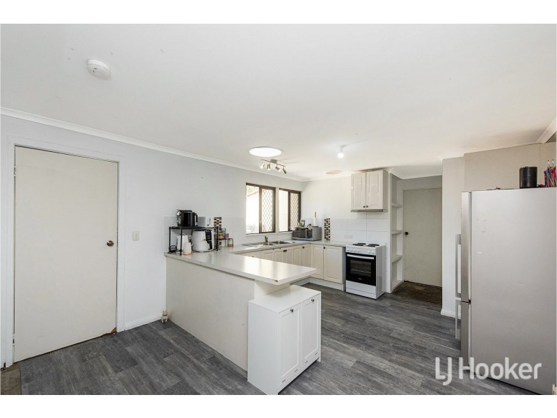 11 Ironcap Place, Armadale WA 6112