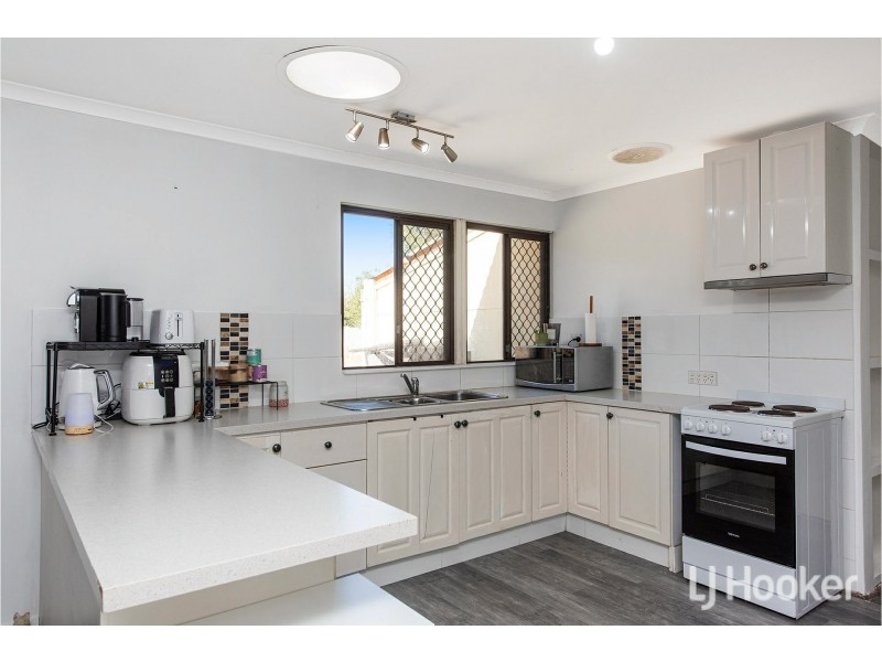 11 Ironcap Place, Armadale WA 6112