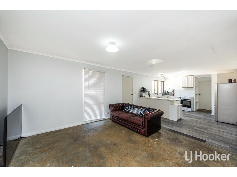 11 Ironcap Place, Armadale WA 6112