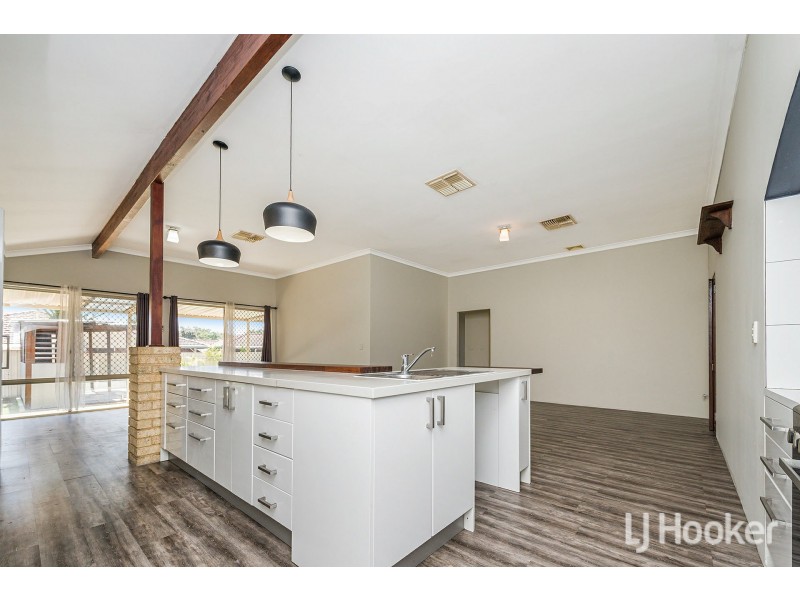 26 Bullfinch Street, Huntingdale WA 6110