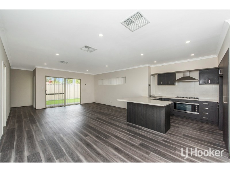 21A Lennox Road, Thornlie WA 6108