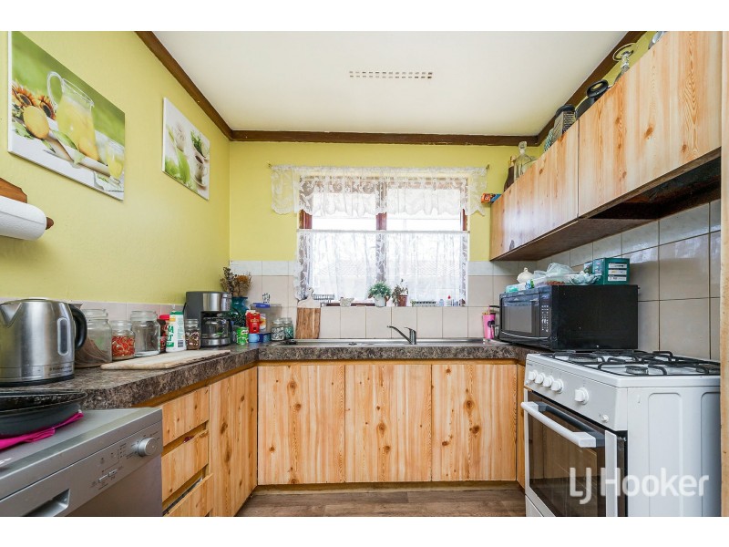 24 Biddenden Street, Thornlie WA 6108