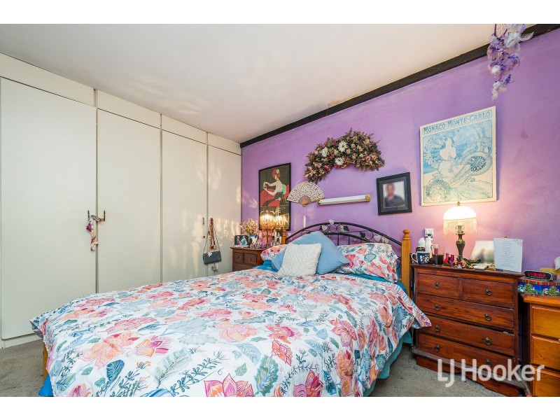 24 Biddenden Street, Thornlie WA 6108