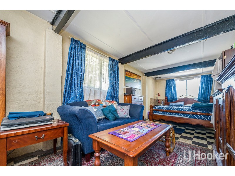 24 Biddenden Street, Thornlie WA 6108