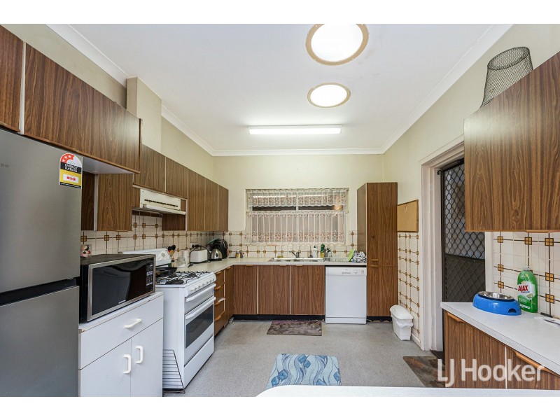 83 Thornlie Avenue, Thornlie WA 6108