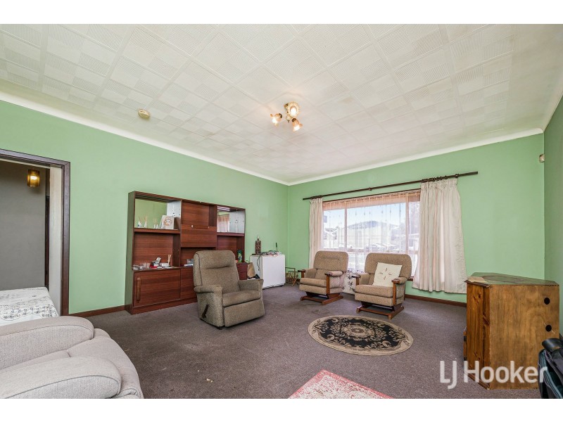 83 Thornlie Avenue, Thornlie WA 6108