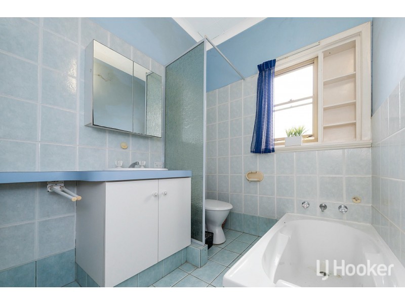 83 Thornlie Avenue, Thornlie WA 6108