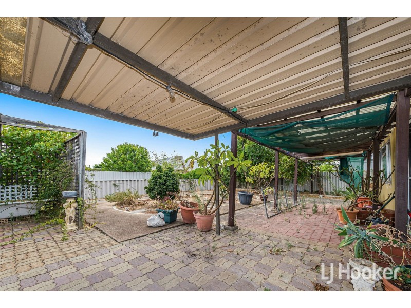 83 Thornlie Avenue, Thornlie WA 6108