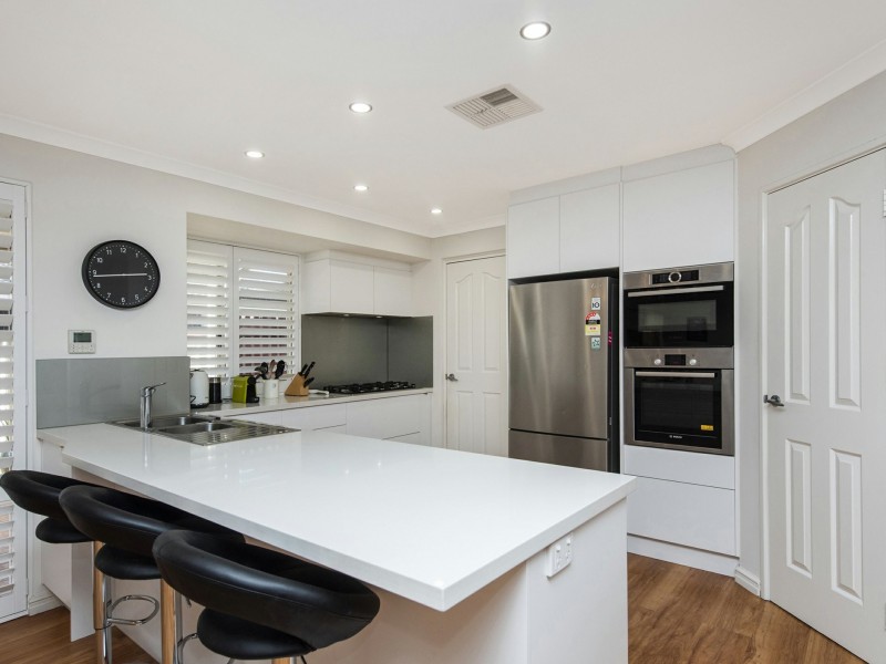 13 Autumn Crescent, Thornlie WA 6108