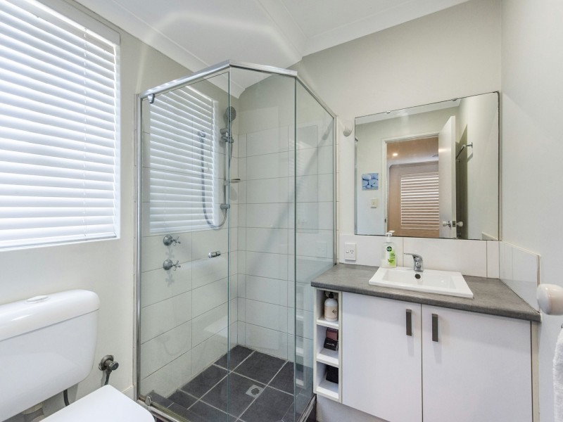 13 Autumn Crescent, Thornlie WA 6108