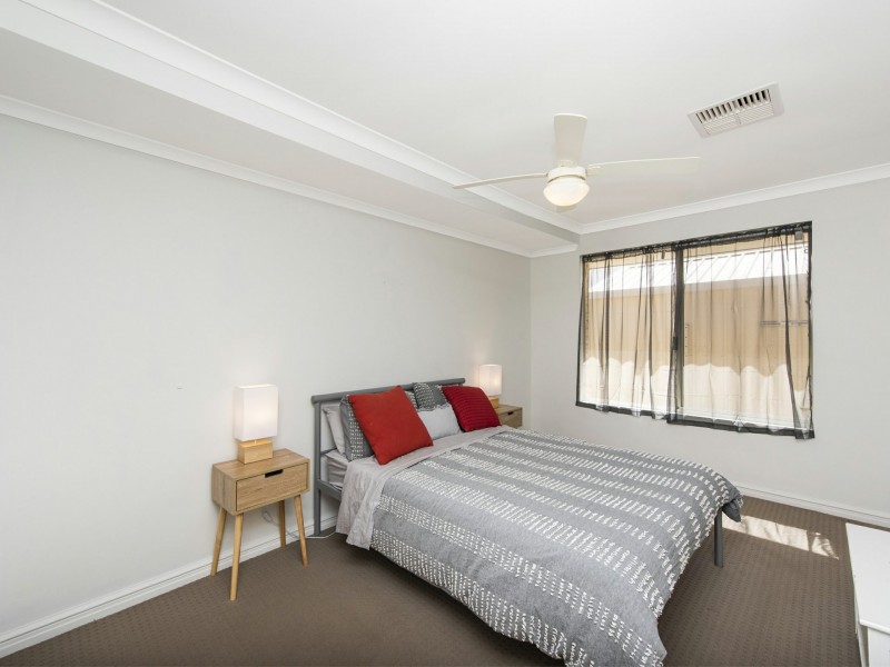 13 Autumn Crescent, Thornlie WA 6108