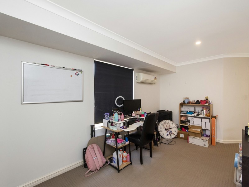 13 Autumn Crescent, Thornlie WA 6108