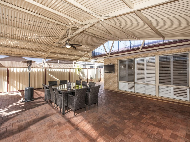 13 Autumn Crescent, Thornlie WA 6108