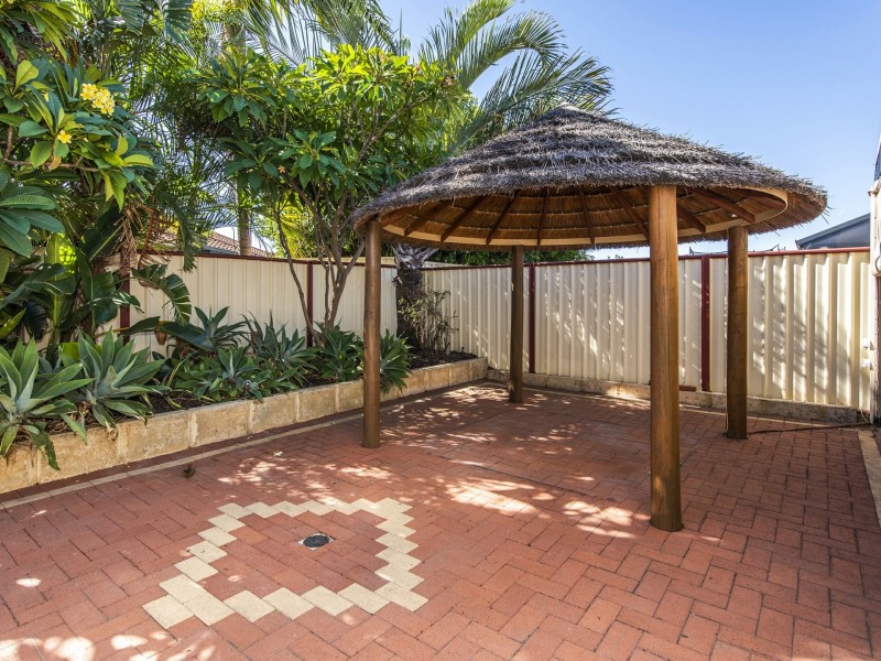 13 Autumn Crescent, Thornlie WA 6108