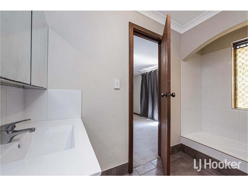 11 Verna Street, Gosnells WA 6110