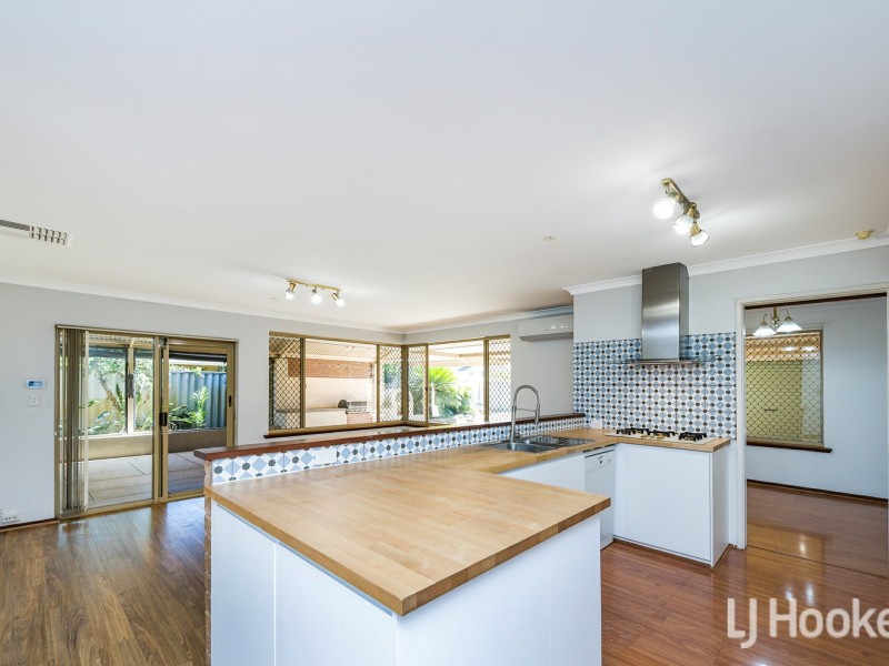 25 Challenger Drive, Thornlie WA 6108