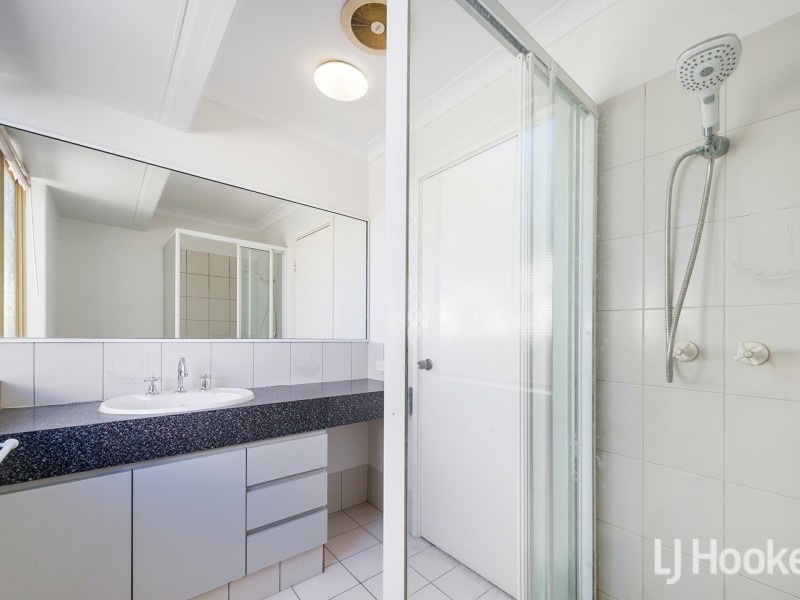 25 Challenger Drive, Thornlie WA 6108