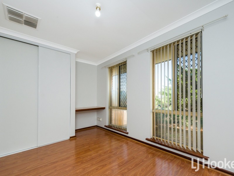 25 Challenger Drive, Thornlie WA 6108