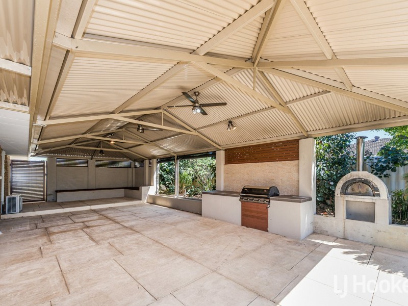 25 Challenger Drive, Thornlie WA 6108