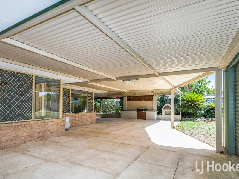 25 Challenger Drive, Thornlie WA 6108