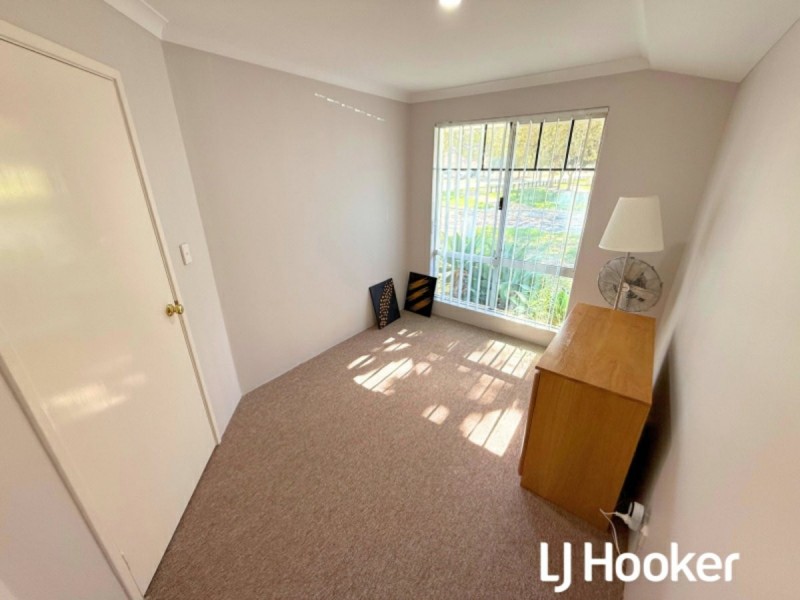 2 Laredo Bend, Port Kennedy WA 6172