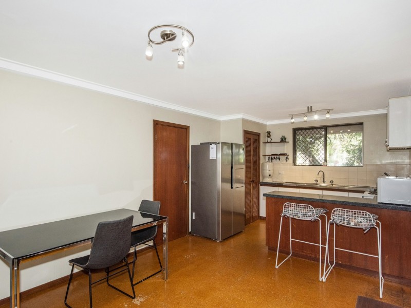 54 Regency Drive, Thornlie WA 6108